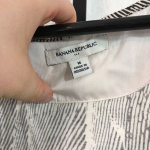 Banana Republic Tops - Banana Republic-B & W Coverup/Wrap-M Banana Republic Tops - Banana Republic-B & W Coverup/Wrap-M